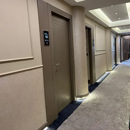 فندق Istanblu Atasehir 3*