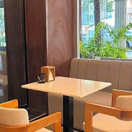 Istanblu Atasehir Hotel