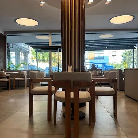 Istanblu Atasehir מלון 3*